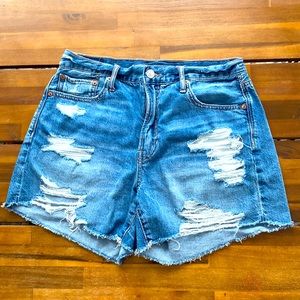 American eagle size 4 90s boyfriend shorts